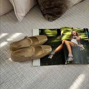 bernardo Gabriela Women's Patent Mary Jane Flats tan sand 7.5 7 anthro Evereve​